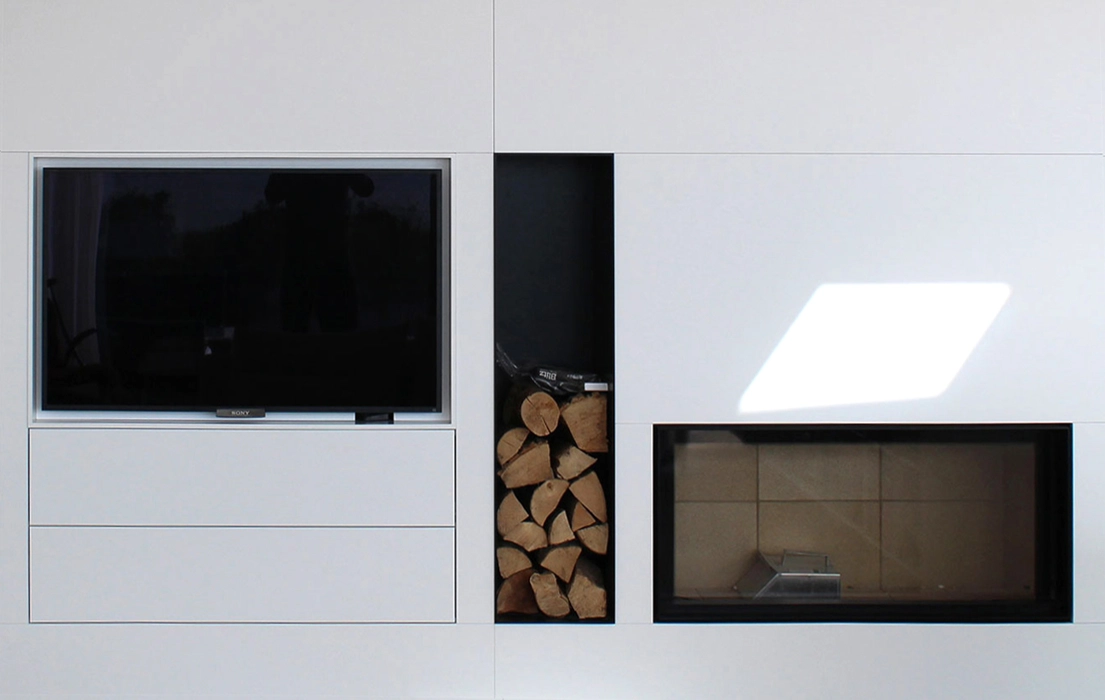 special fremstillede multimøbler med indbygget brændeovn og tv løsning